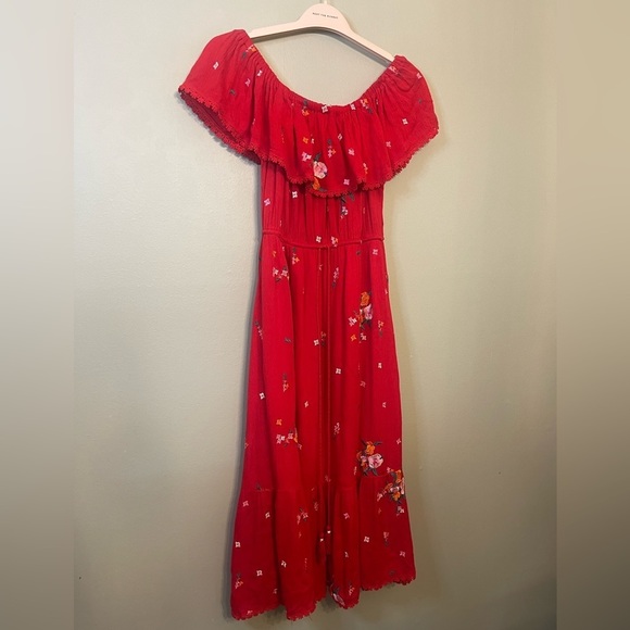 Small Red Floral Embroidered Lost + Wander Off the Shoulder Midi Dress - Picture 3 of 8